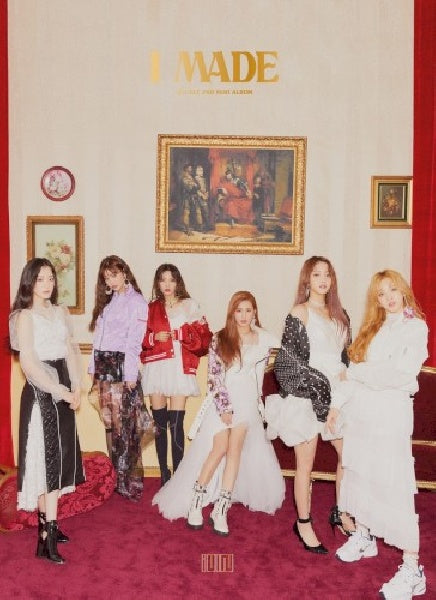 G I-dle - I made (Incl. Booklet, Photo Card, Stcker, Logo Sticker CD)