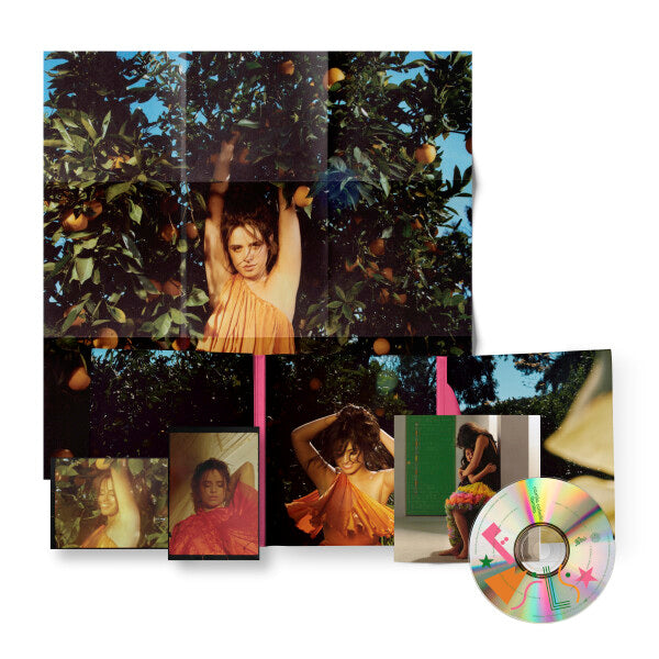 Camila Cabello - Familia (Incl. 2pg. Art Paper Insert & Folded Poster, Softpack, Insert, Deluxe Edition CD)