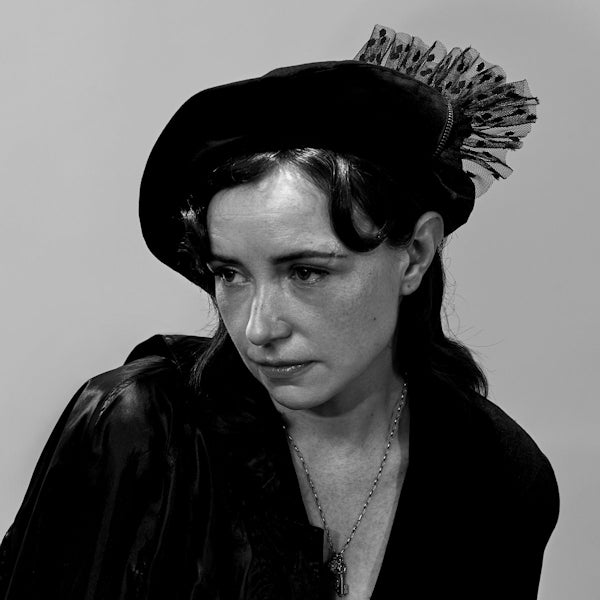 Laura Groves - Radio red (LP)