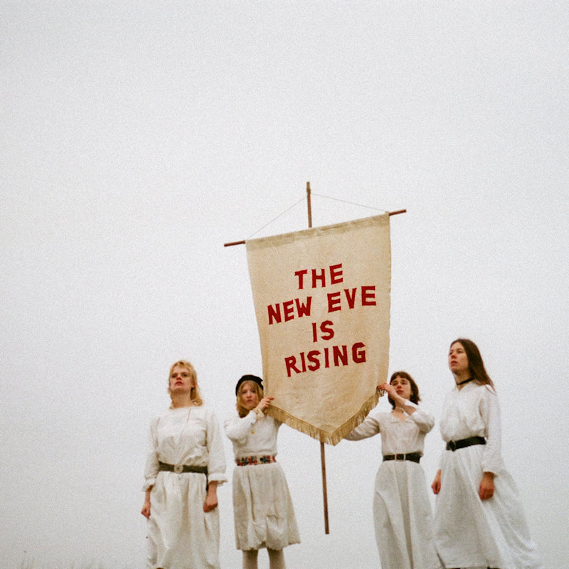 New Eves - The new eve is rising (Digipak CD)